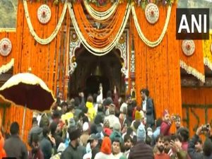 “Sending more devotees to Yamunotri risky”: Uttarkashi Police urges people to postpone their journey