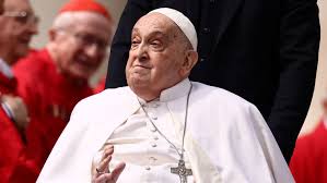 President Murmu Pays Homage to Pope Francis at the Vatican