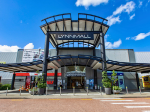 Attempted Robbery and Armed Police Operation at LynnMall, Auckland: What Happened